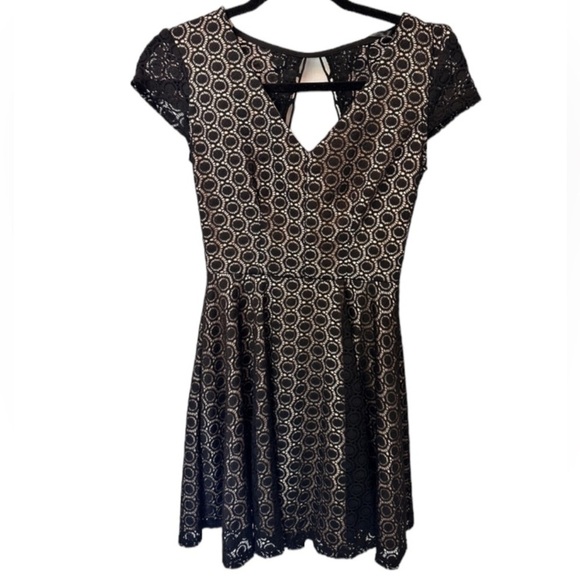 B Darling Lace Dress Size 3/4 - Picture 1 of 14